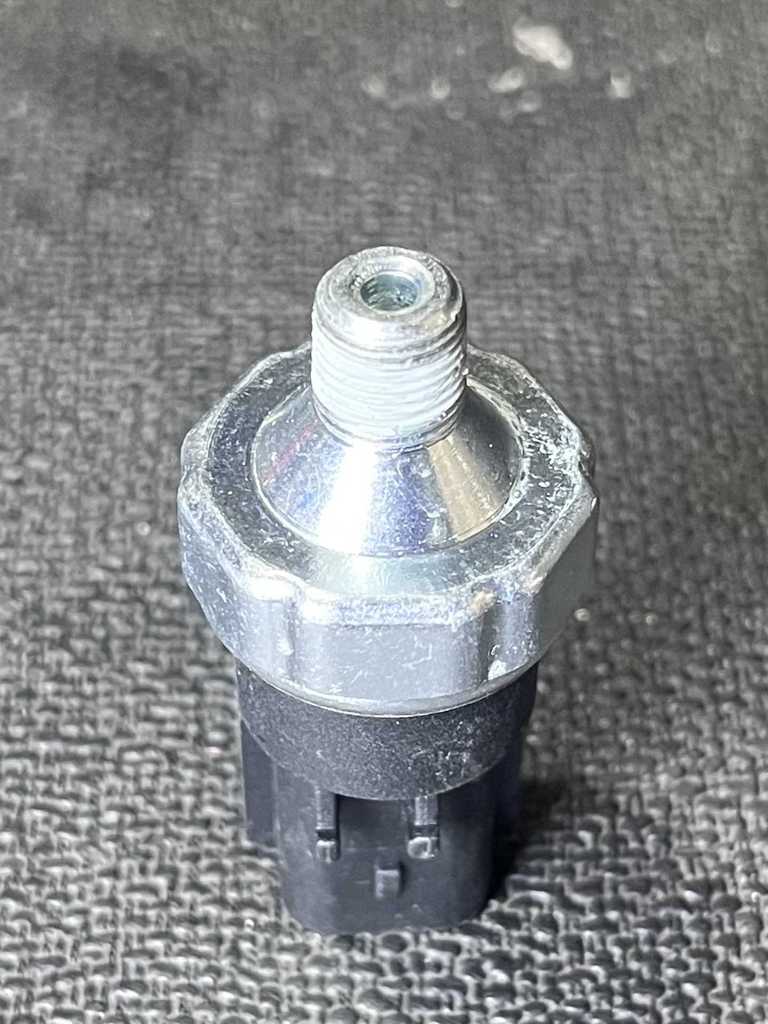 [AE-10-PS468] Sensor de Presión de Aceite