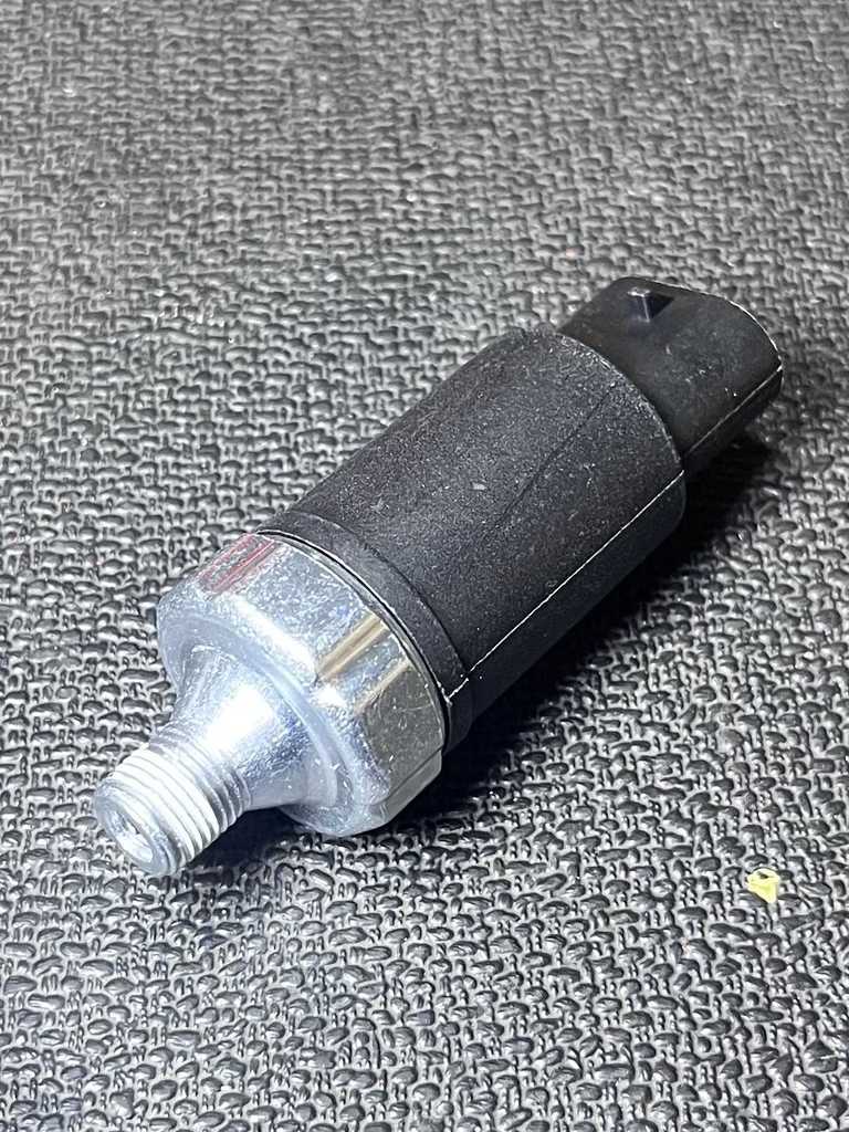 [AE-10-PS284] Sensor de Presión de Aceite