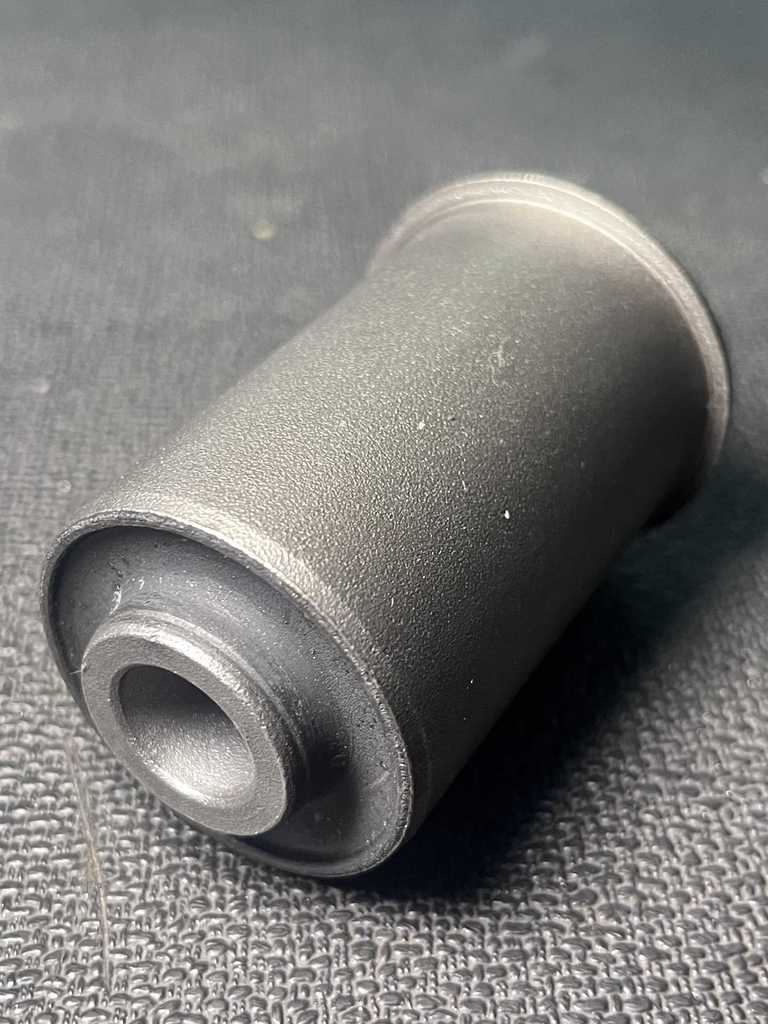 [AE-11-K200258] Buje de Meseta / Delantero / Inferior / Central