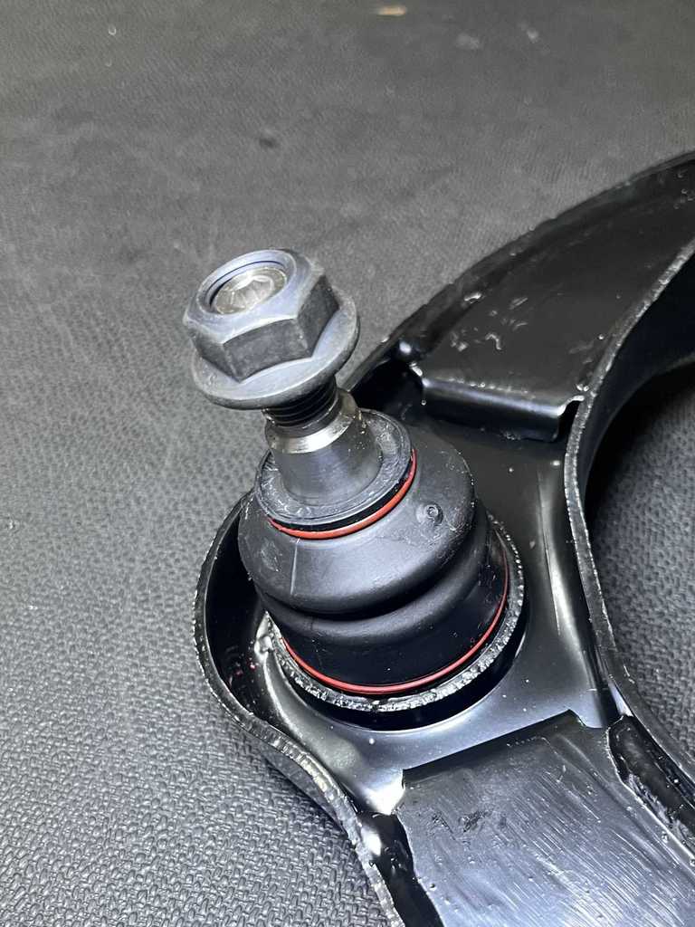 [AE-11-RK621607] Meseta de Suspensión / Delantera / Superior / Derecha