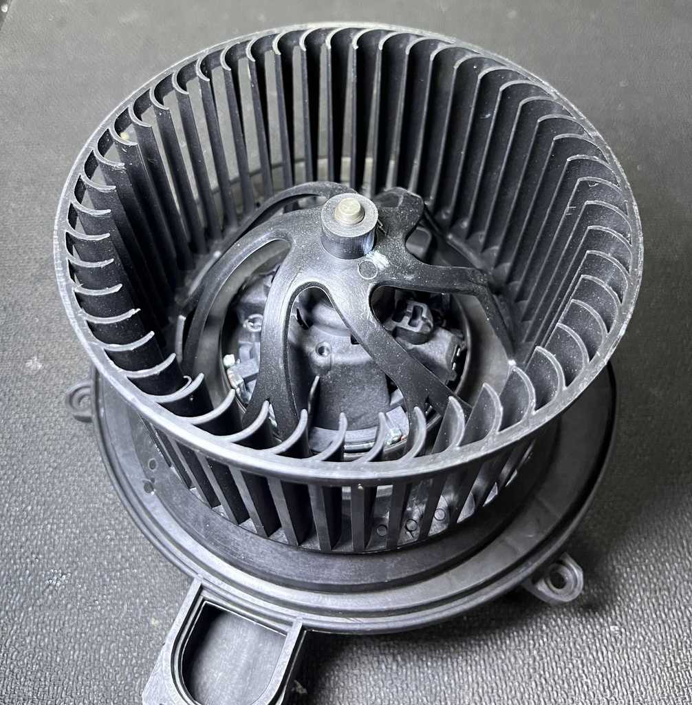 [68003996AA] Motor Soplador