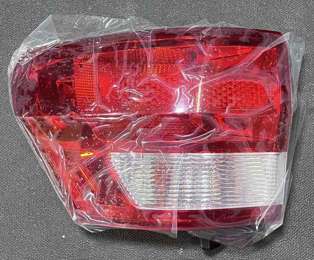 [AE-05-CH2804100] Stop / Trasero / Izquierdo