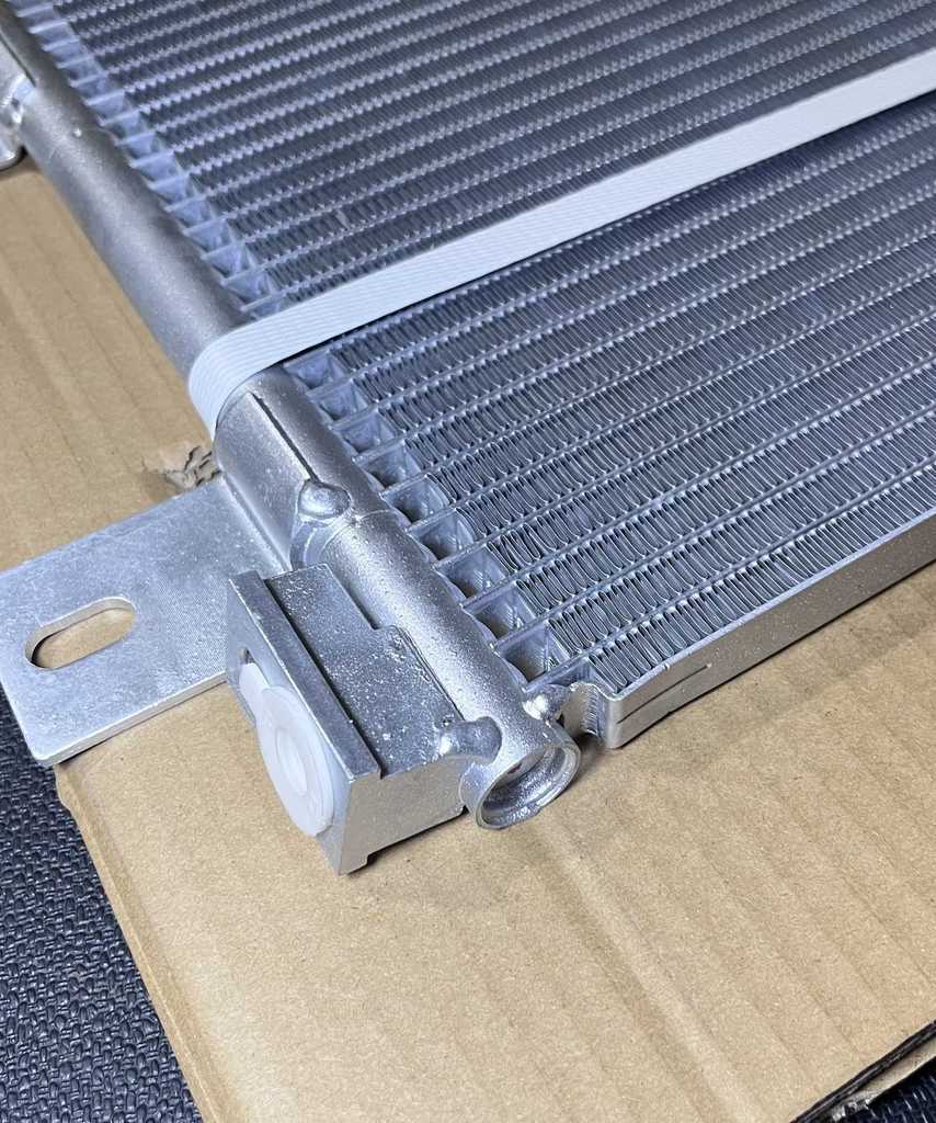 [AE-02-3586] Condensador A/C