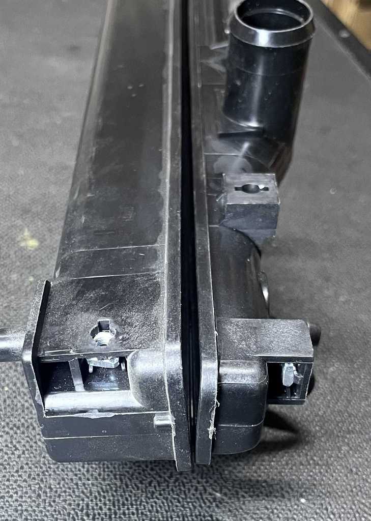 [AE-09-1548T] Tanque de Radiador