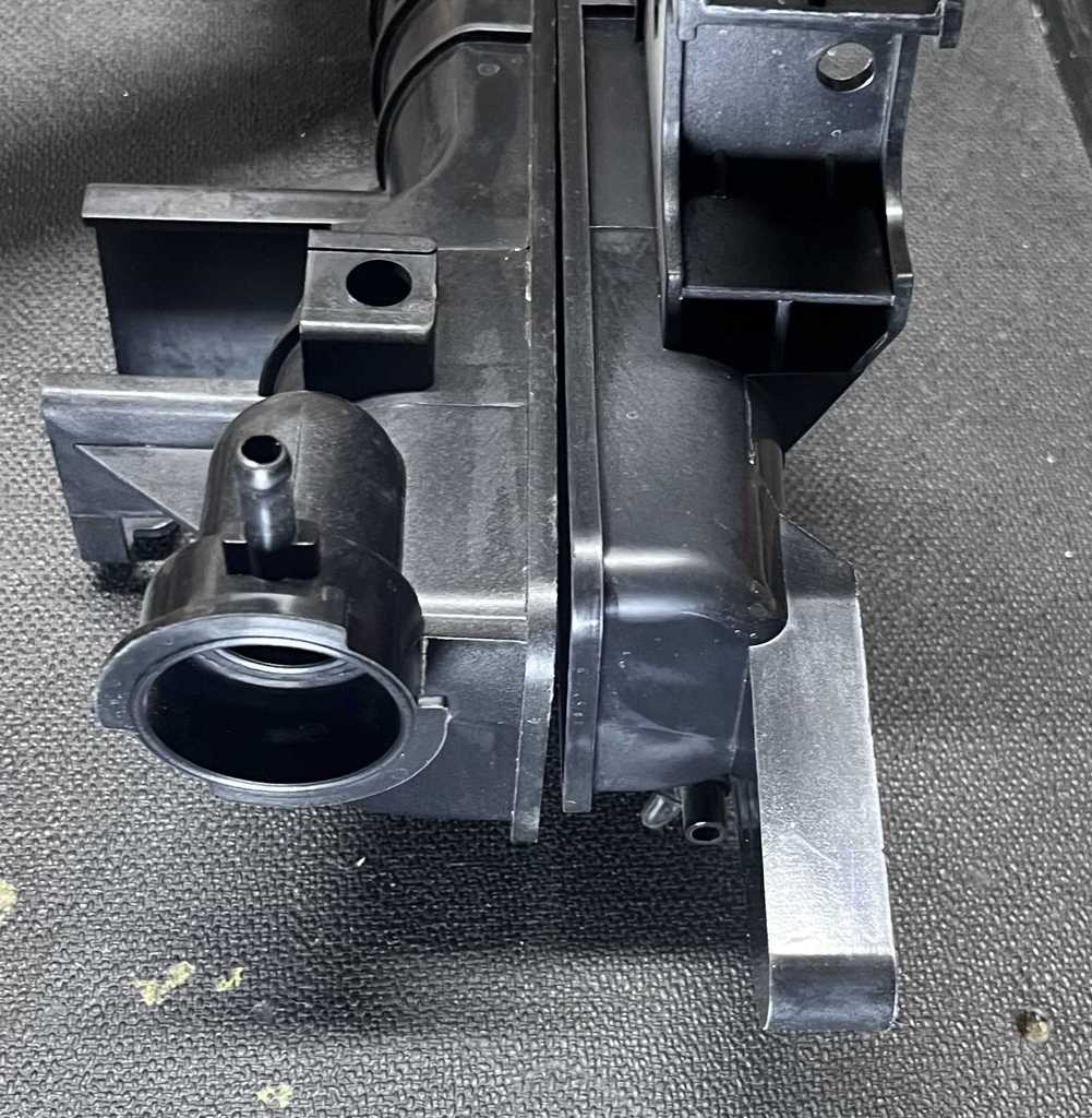 [AE-09-2813T] Tanque de Radiador