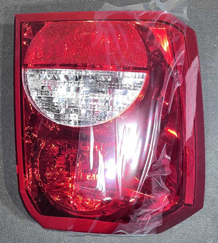 [334-1917L-AST] Stop / Trasero / Izquierdo