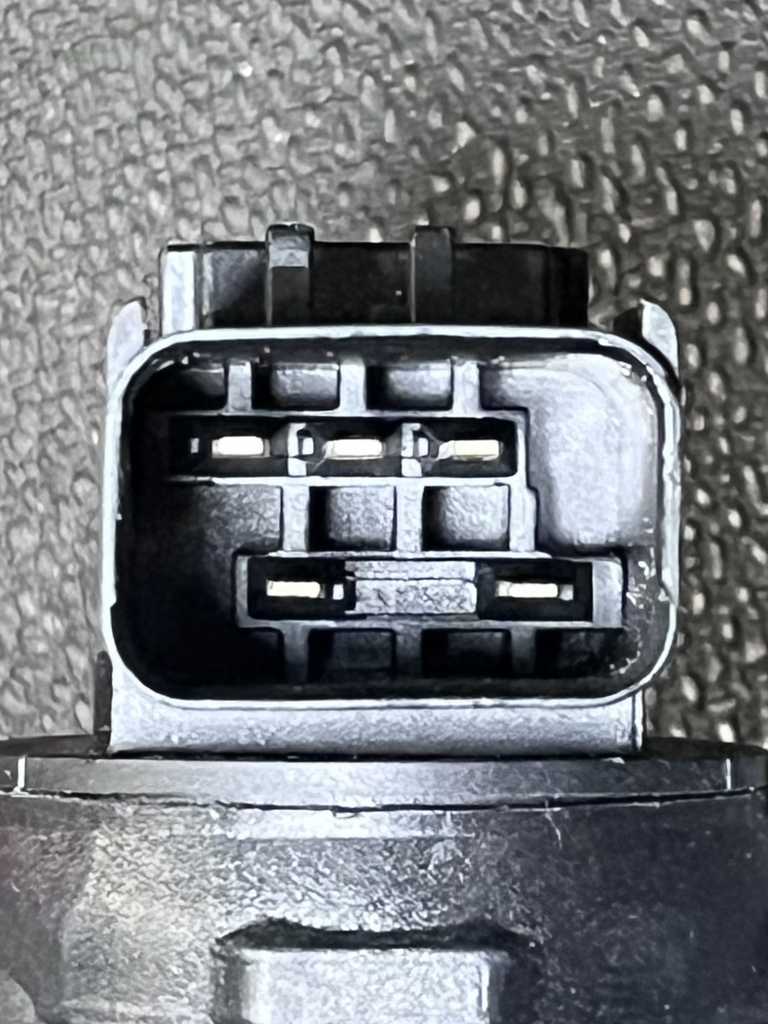 [AE-03-EGV1133] Válvula EGR