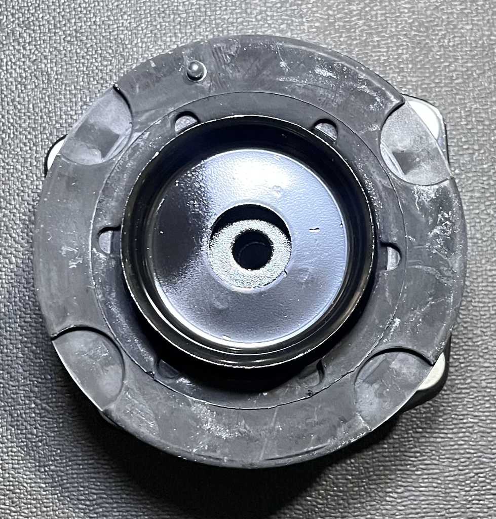 [AE-11-905922] Base de Amortiguador / Delantero