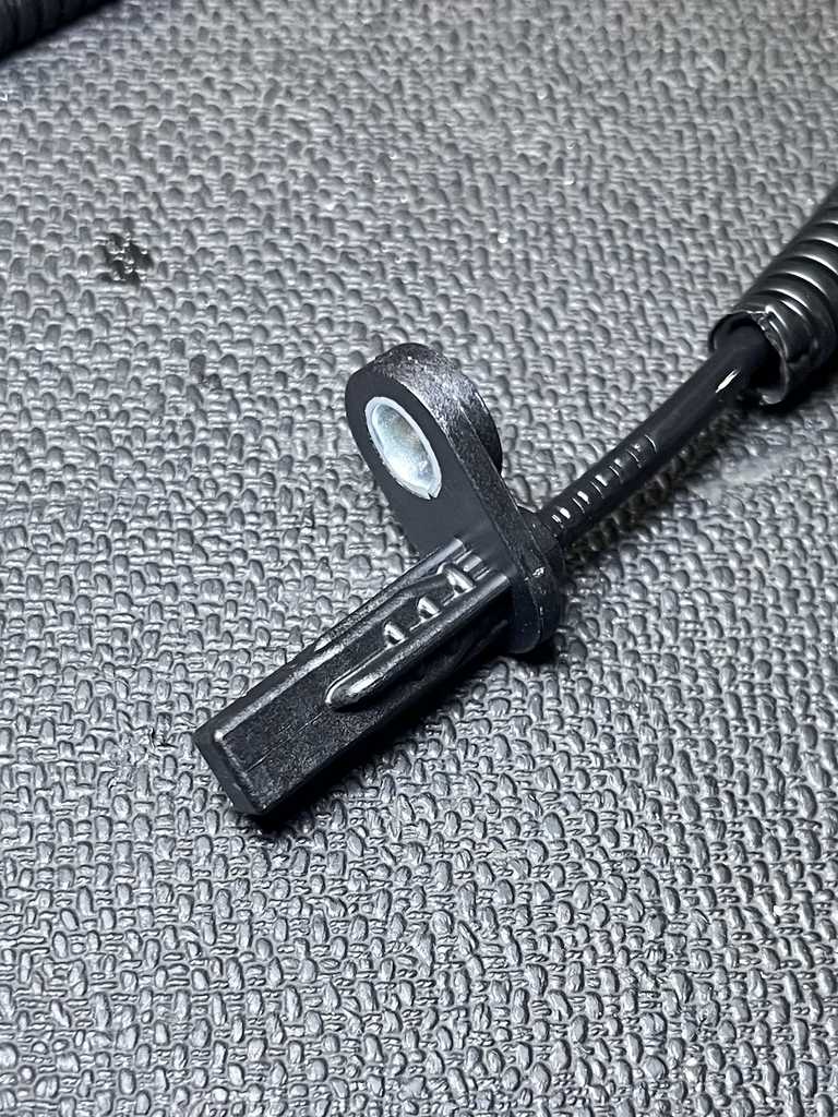 [AE-10-ALS2064] Sensor de ABS / Trasero