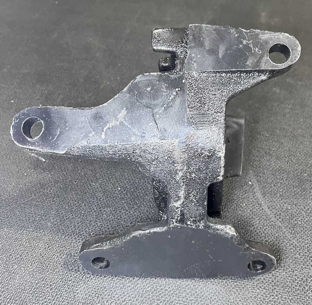 [AE-08-EM3015] Base de Motor / Izquierdo