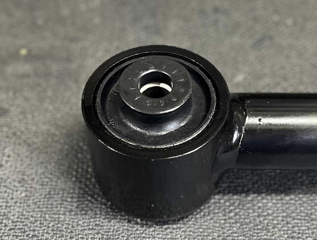 [AE-11-RK641865] Brazo de Suspensión / Trasero / Superior
