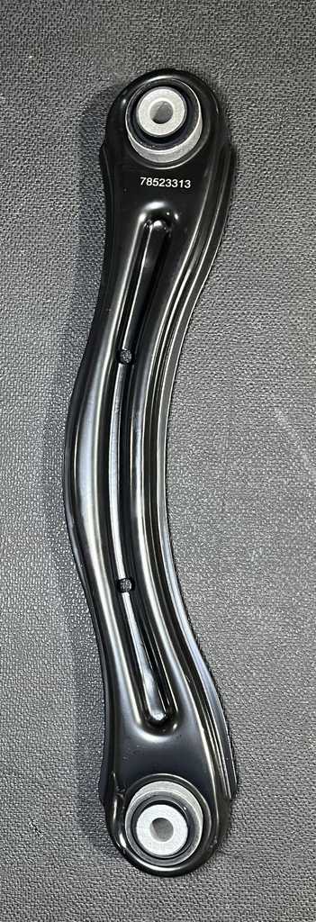 [AE-11-RK643147] Brazo de Suspensión / Trasero / Lateral / Izquierdo