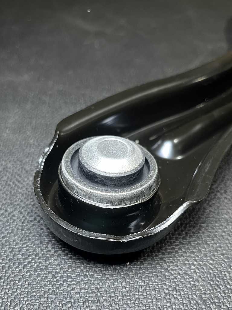 [AE-11-RK643147] Brazo de Suspensión / Trasero / Lateral / Izquierdo