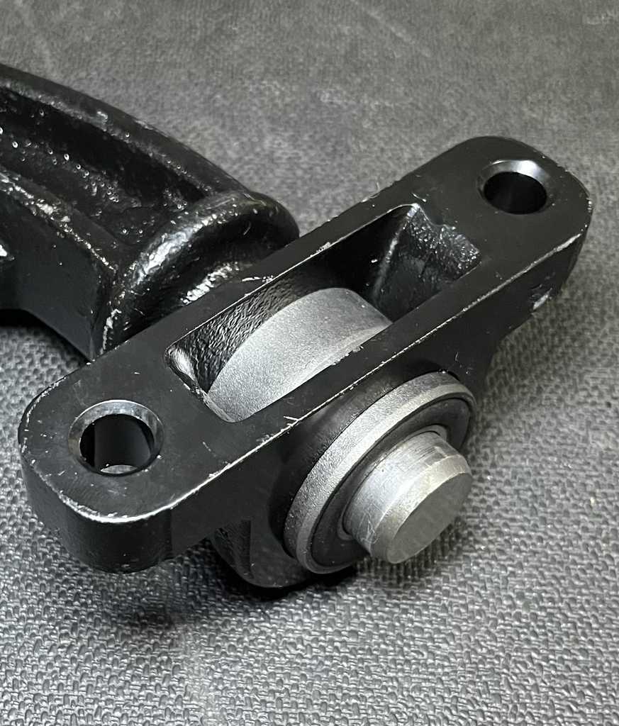 [AE-11-RK621374] Meseta de Suspensión / Delantera / Inferior / Derecha