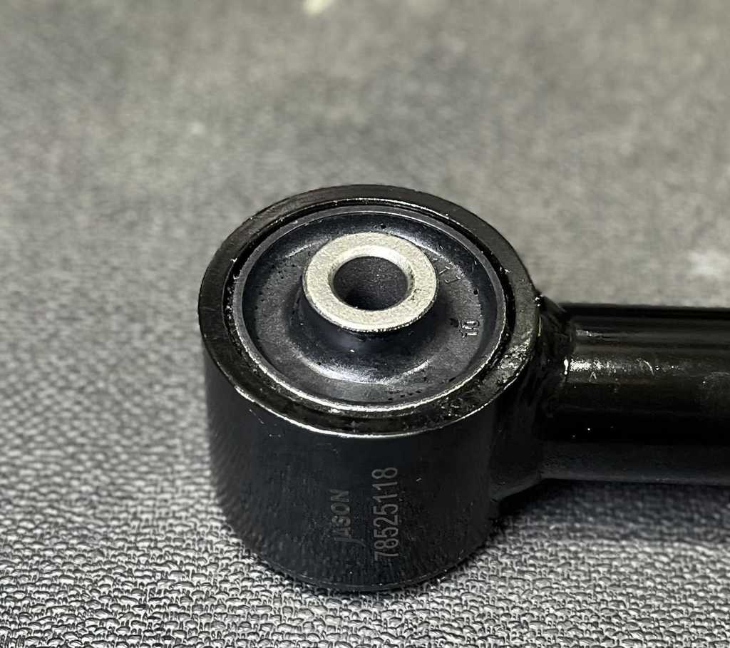 [AE-11-RK641865] Brazo de Suspensión / Trasero / Superior