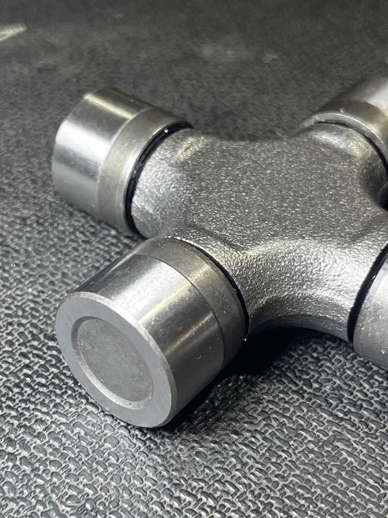 [AE-06-354] Cruceta de Cardán / 27mm X 92mm